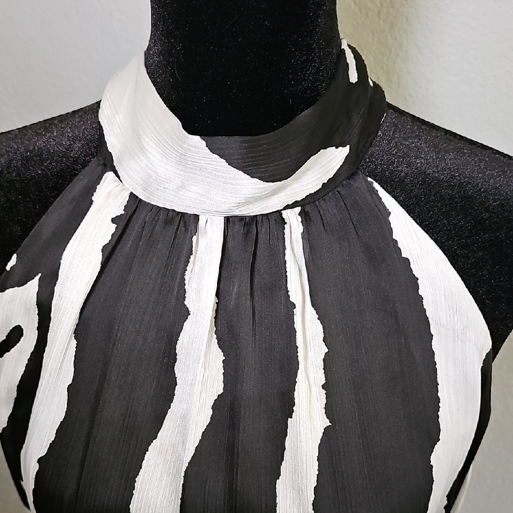 NWT Papaya Monochrome Striped Mini Dress With Belt - Womens Size Medium - Picture 2 of 7